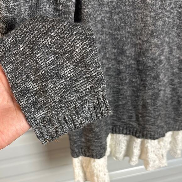 Apt. 9 Gray and White Crew Neck Sweater with Lace Hem - Picture 4 of 8